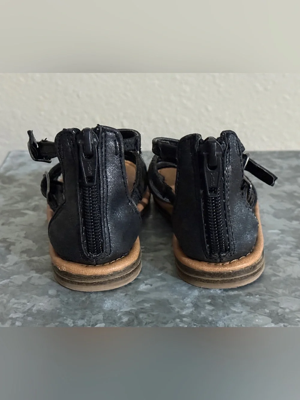 Cat & Jack Black Strappy Gladiator Flat Sandals, Toddler Size 6